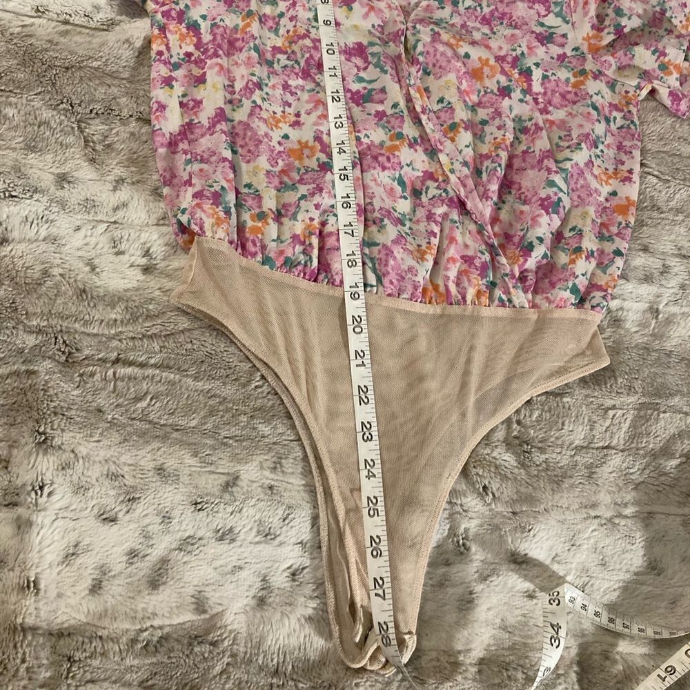 : : ALL IN FAVOR Short Sleeve Floral Faux Wrap Blouse Bodysuit : : - Picture 7 of 14